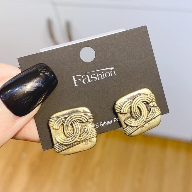 Bông Tai Nữ Cá Tính Đính Đá Cao Cấp Mang Phong Cách Hàn Quốc  - MS270544