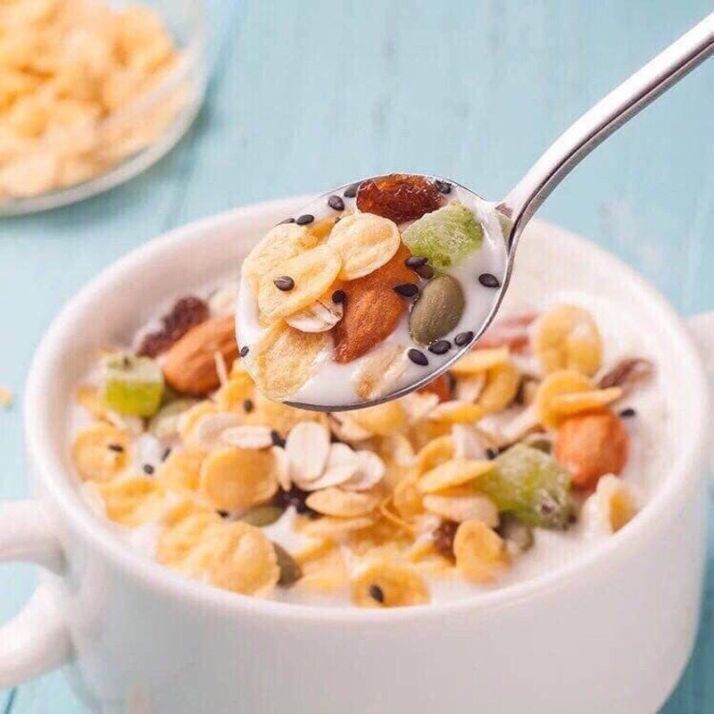 Ngũ Cốc ăn kiêng Bakalland Muesli 5 Loại Hạt và Mật Ong Gói 300G