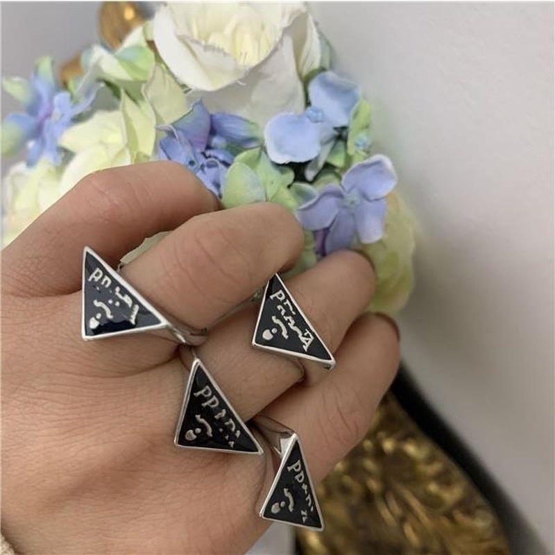 Nhẫn Đeo Tay Kim Loại Hình Tam Giác Thời Trang Âu Mỹ Cho Nữ