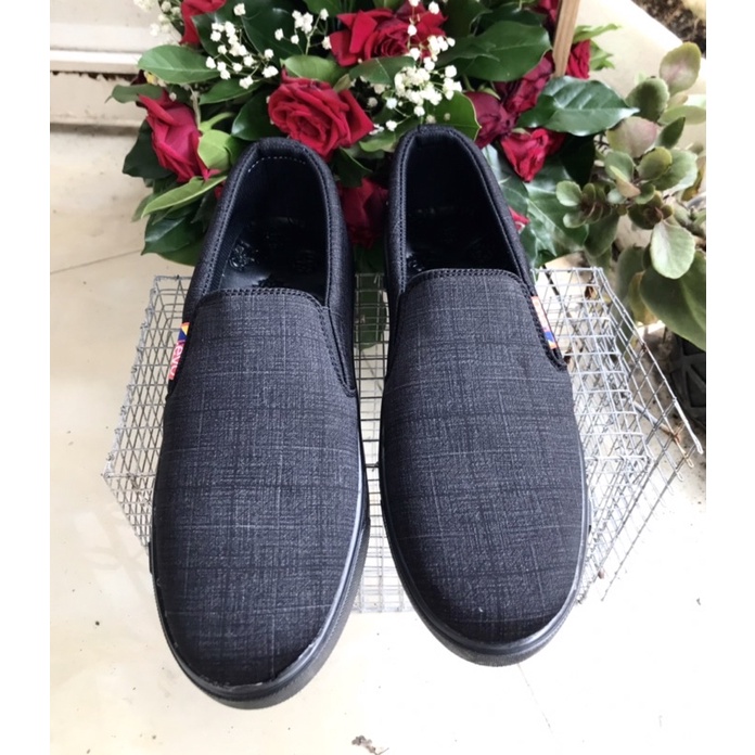 Giày lười vãi nam mẫu mới,đế cao su mềm,mã LV16,size từ 38-43, màu xám đen, sang trọng lịch lãm