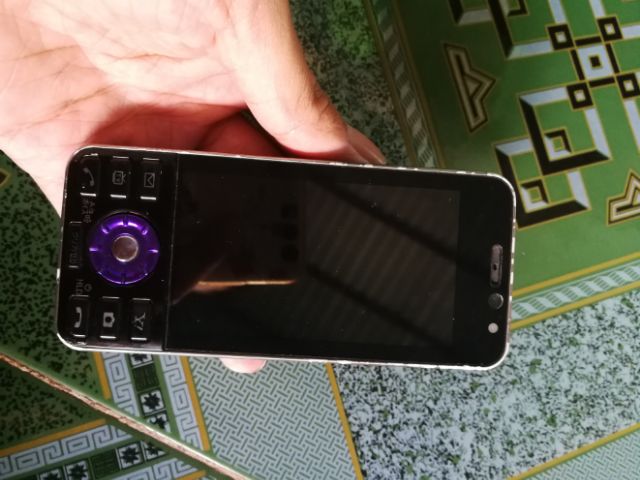 Điện thoại softbank 940p ánh trăng vụn vỡ, không pin test