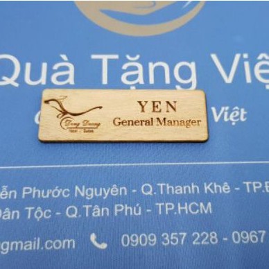 Bảng tên nhân viên gỗ