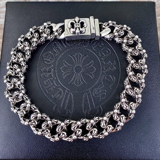 vòng tay chrome hearts