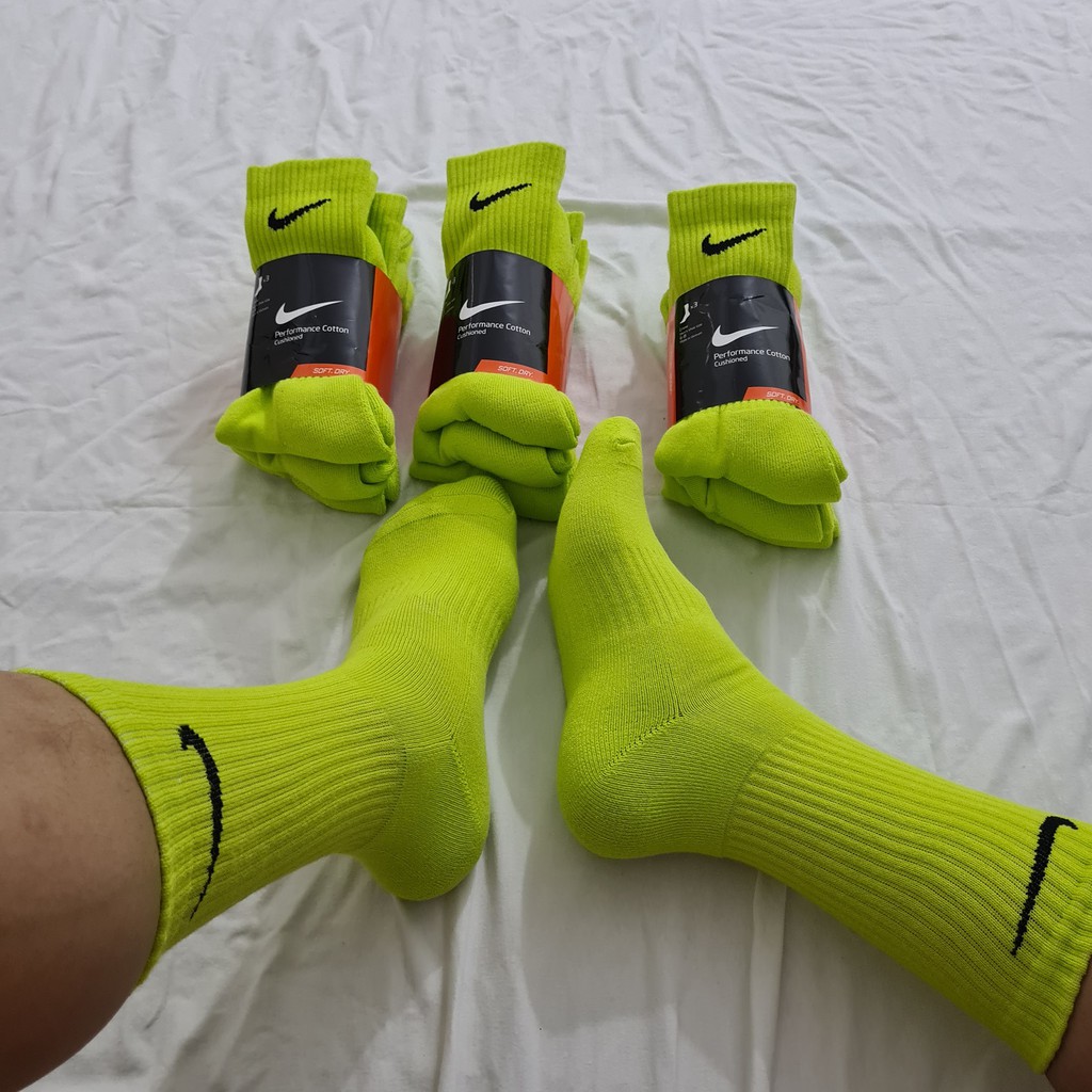 Pack 3 đôi tất thể thao Nike màu Xanh neon (hàng xuất Nhật) - Free ship + Quà tặng Loved socks by TatsTats.vn