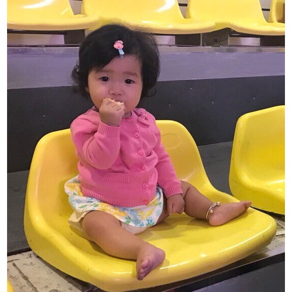 Áo khoác len cardigan Benetton xuất dư