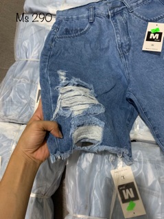 Quần jeans ngố rách