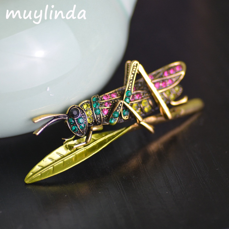 Trâm cài áo hình hoạt hình đính đá bằng hợp kim tráng men tinh tế