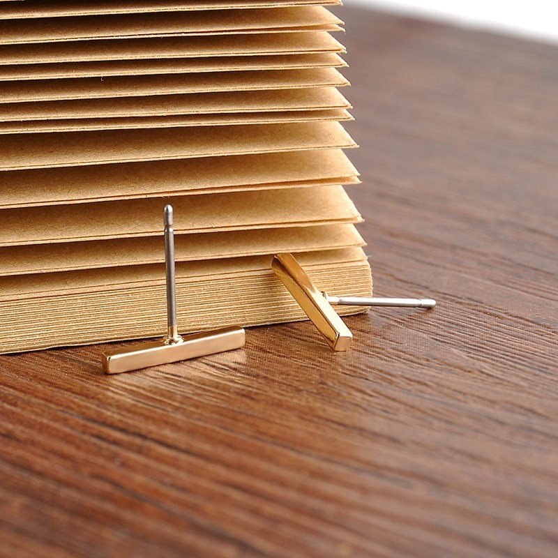 Đôi Khuyên Tai Hình Chữ T Thời Trang Cho Nữ