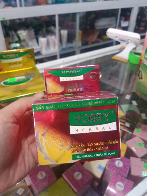 Kem Dưỡng Da Âm Sáng Da YORRY