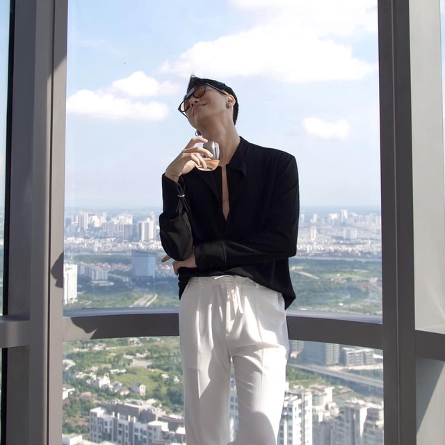 ÁO SƠ MI NAM HÀN QUỐC V - RINGLY SHIRT