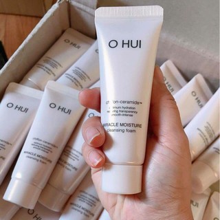 Sữa rửa mặt dưỡng ẩm & trắng da Ohui (Ohui Miracle Moisture Cleansing Foam) 40ml