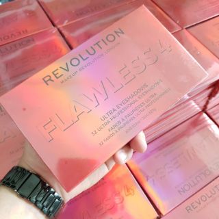 Bảng phấn mắt Make up Revolution Flawless 4