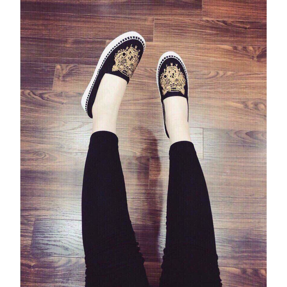 giày lười nữ thêu họa tiết sẵn màu đen trắng