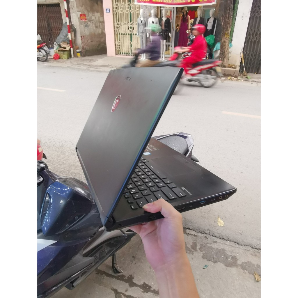 MSI GL62   Core i7-6700HQ, ram 8GB, SSD 128GB + HDD 1T, GTX 950 2GB