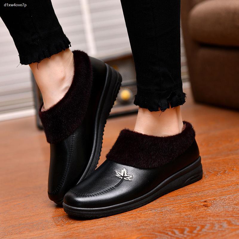 Mùa thu và đông của mẹ giày bông phụ nữ trung niên cao tuổi đế bằng cộng với nhung để giữ ấm người già bà mềm chống t | BigBuy360 - bigbuy360.vn
