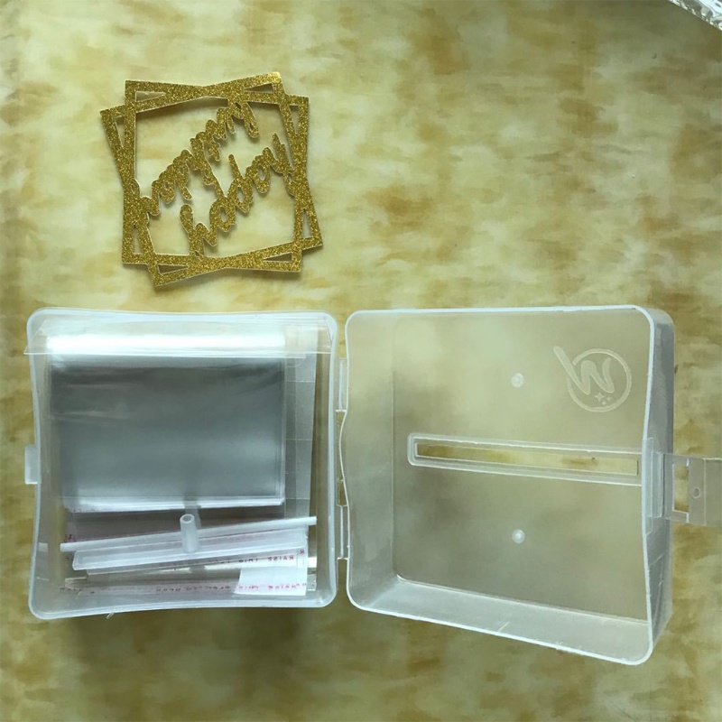 Hộp Nhựa Đựng Tiền Và Bánh Kem