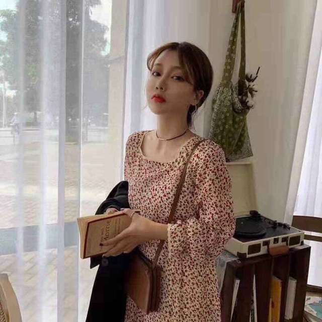 Đầm vintage - đầm hoa nhí cổ vuông dài tay | BigBuy360 - bigbuy360.vn