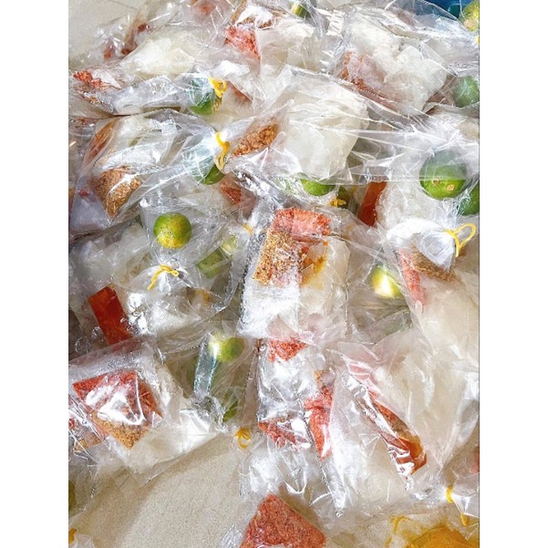 Xâu 10 bịch bánh tráng sate tắc phơi sương