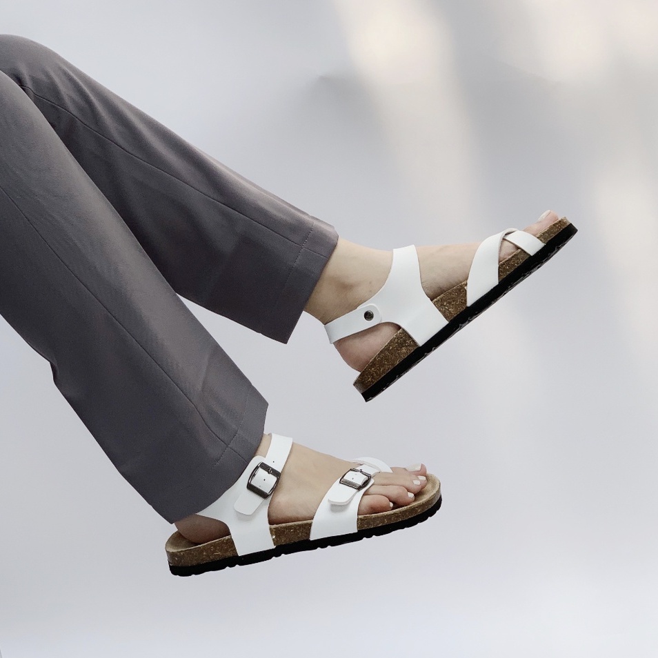 - GIÀY XỎ NGÓN CỔ THẤP DA PU MÀU TRẮNG UNISEX