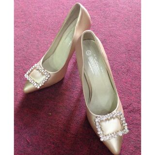 Giày cao gót màu vàng đồng sz 39
