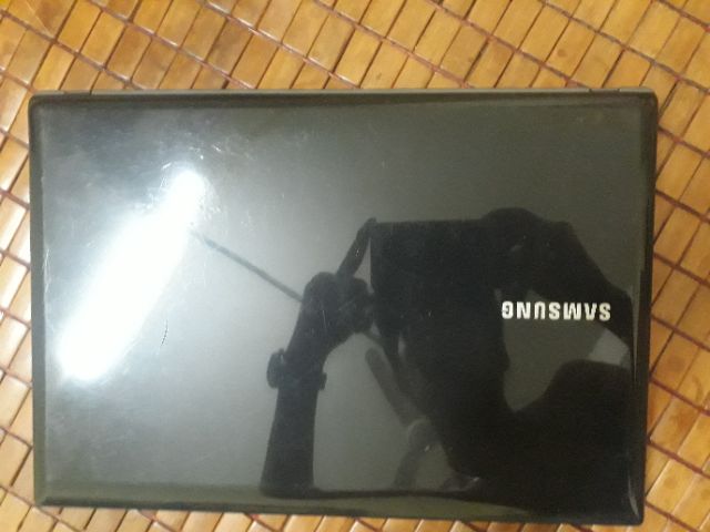 Laptop core i3, vga rời