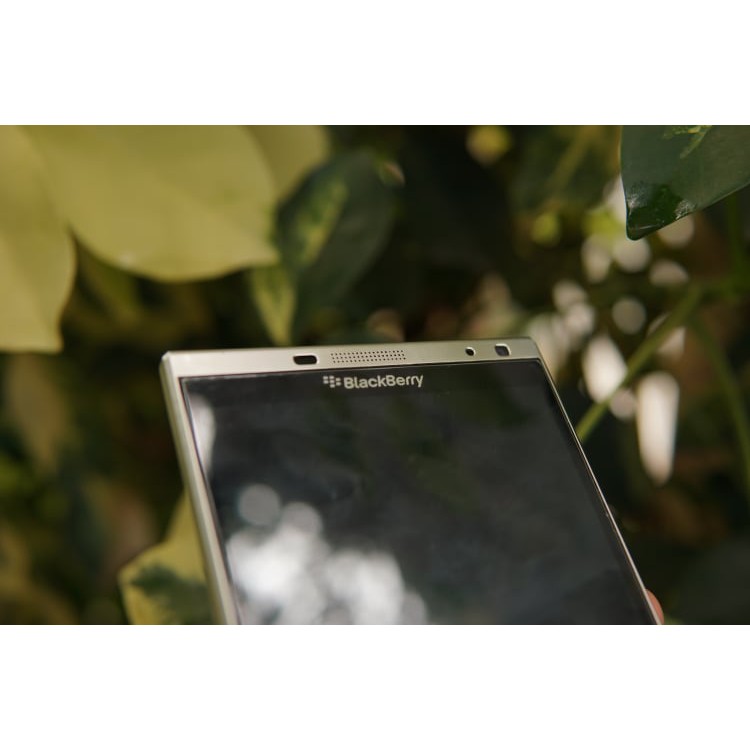 Điện thoại BlackBerry Passport Silver - Likenew