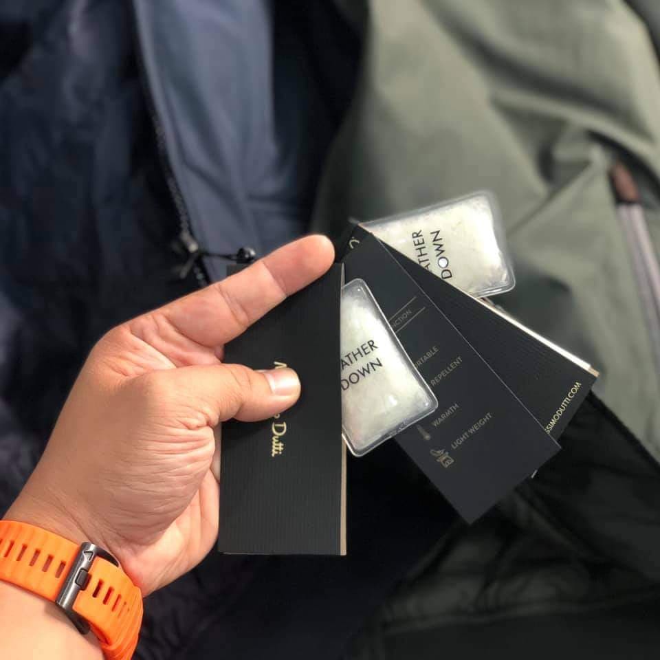 Áo khoác gió Massimo Dutti, trần lông vũ nhẹ bên trong, hàng dư xịn đét | BigBuy360 - bigbuy360.vn