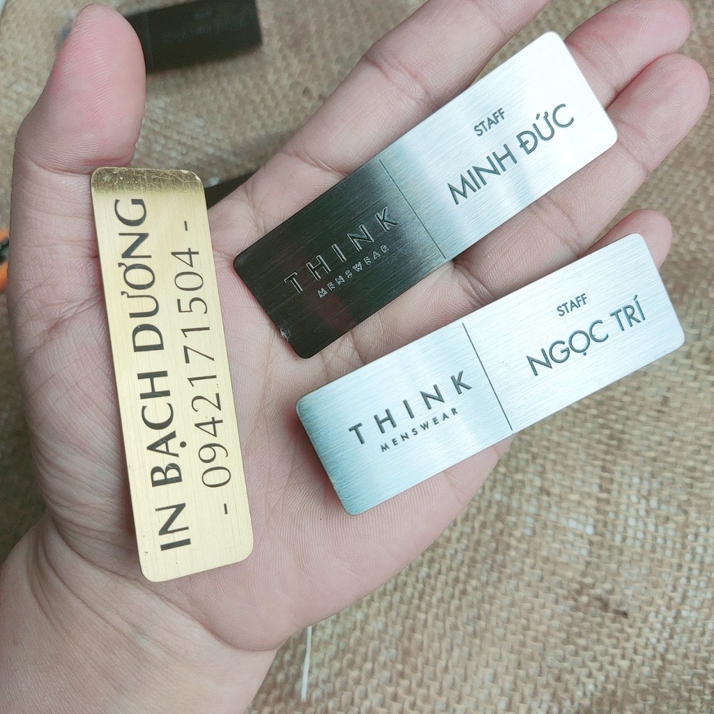 Nhận in bảng tên nhân viên theo yêu cầu In Bạch Dương