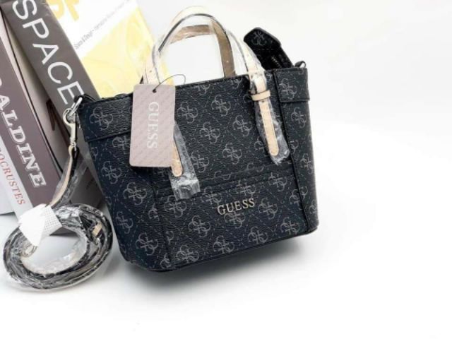 Túi Guess tote Mini Da sần, Hàng xuất Dư Auth