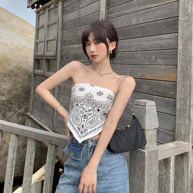 Áo 2 Dây Nữ Thổ Cẩm Tam Giác 🦋 Áo Yếm Nữ Dáng Áo Quây Đen Trắng Croptop 2 dây mặc đi biển