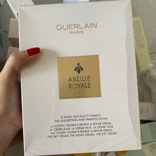 Set dưỡng da Guerlain Abeille Royale travel exclusive