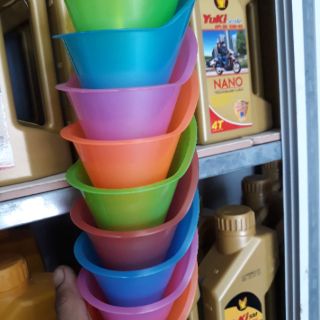 Phễu thay nhớt. Quặn đổ nhớt.