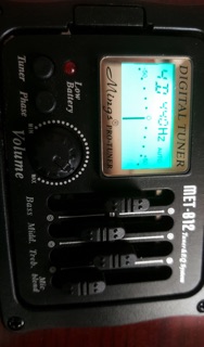 EQ Met-B12 (phụ kiện guitar)