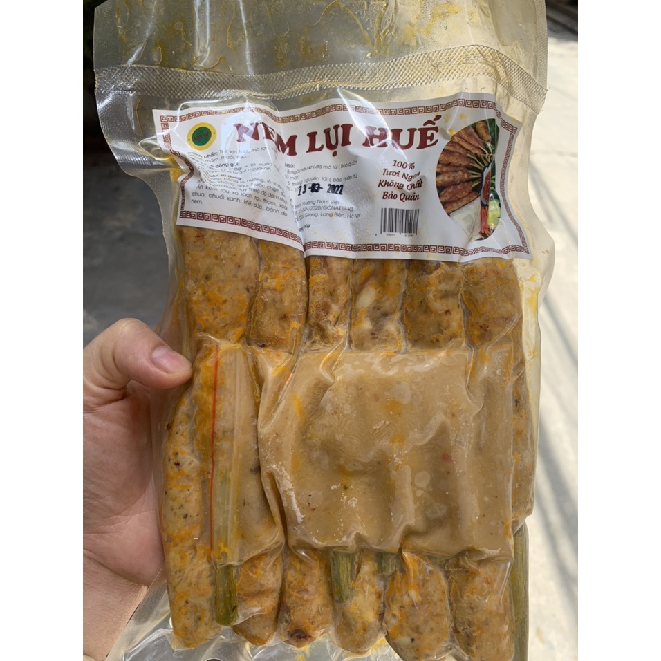 Nem Lụi Huế 500g, bọc sả, kèm nước sốt