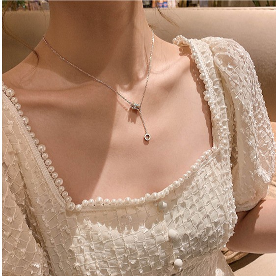 Dây chuyền titan thép không phai màu ánh sáng sang trọng tôn xương quai xanh