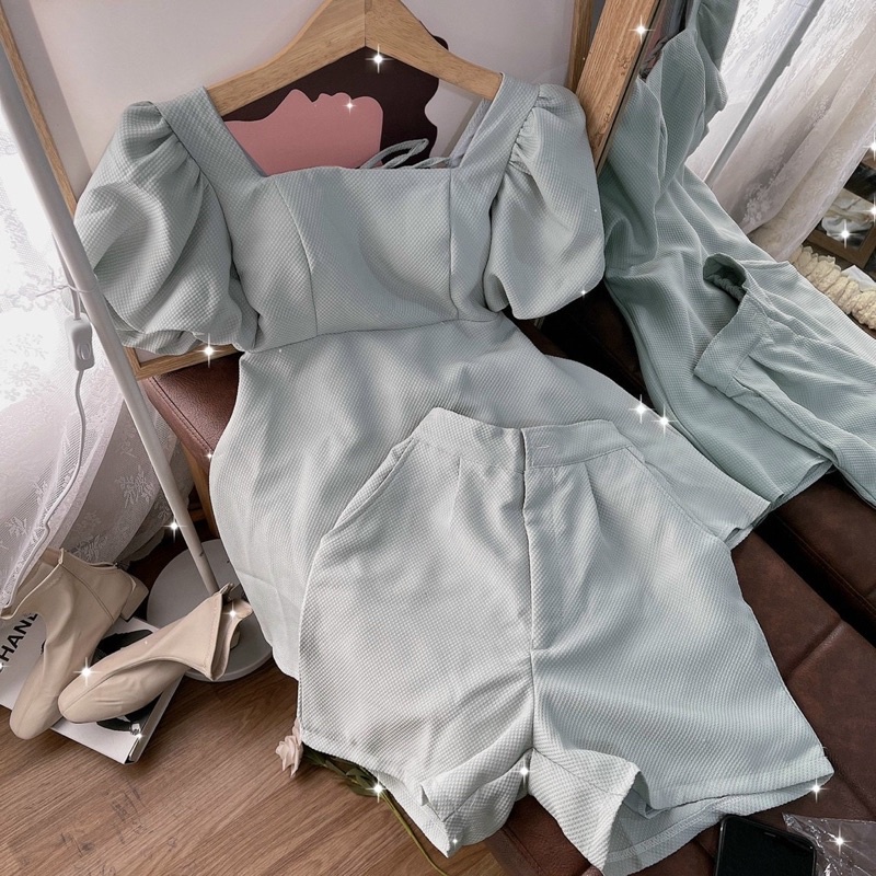 Set áo gấm hở lưng tay phồng short lưng thun