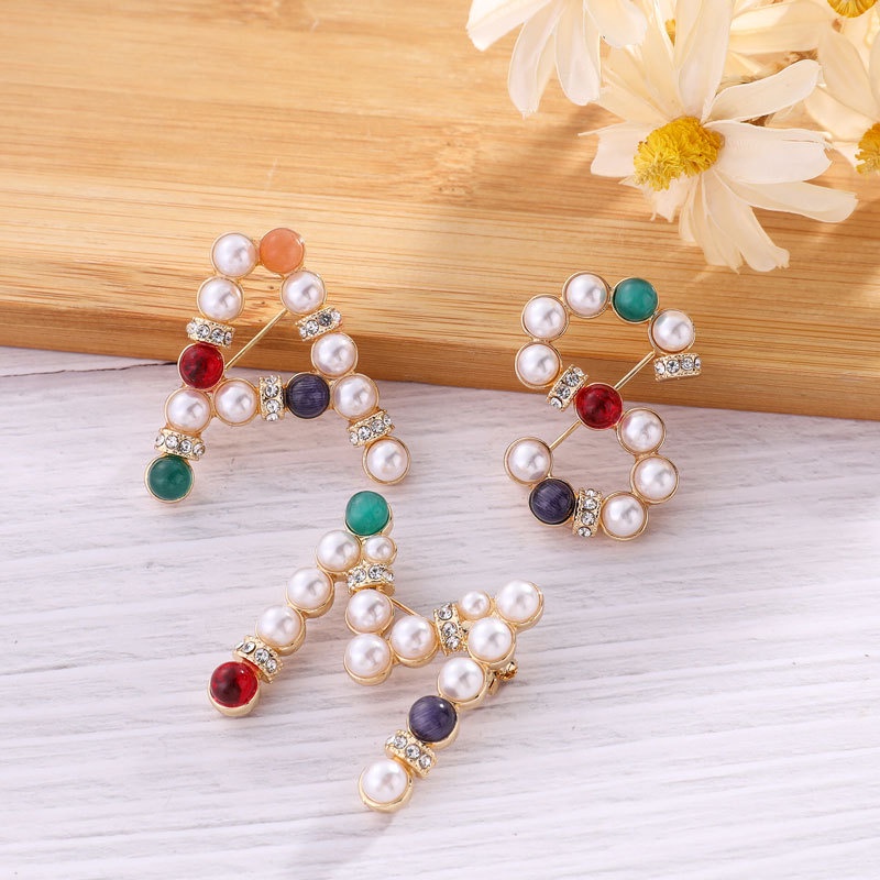 Ghim Cài Áo Hình Chữ Cái Đính Đá Và Ngọc Trai Nhân Tạo Sang Trọng