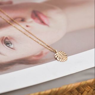 Dây chuyền chiếc lá