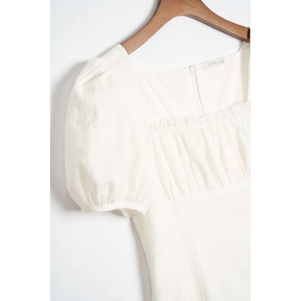 [Mã SKAMA06 giảm 8% tối đa 50K đơn 250K] Váy Chất Vải Đũi Ren Màu Trắng Dáng Cổ Vuông Có Nhún Ngực [Madelen] | BigBuy360 - bigbuy360.vn