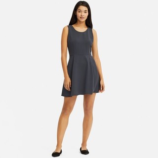 Váy UNIQLO Auth