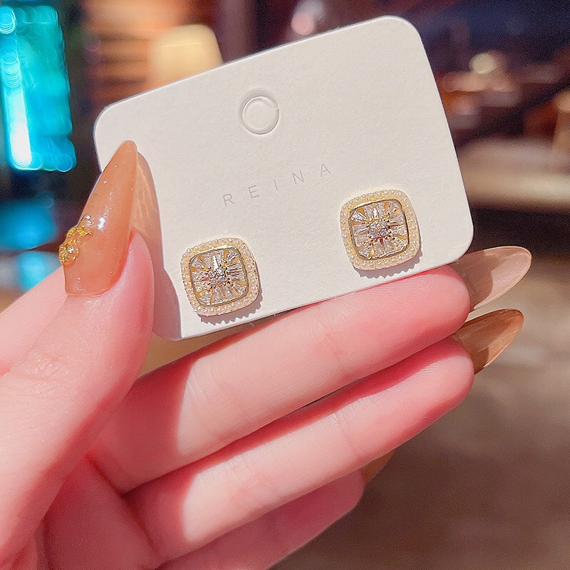 Bông Tai Hoa Tai Bạc 925 Không Gỉ Đính Đá Lấp Lánh Sang Trọng Dobi B6