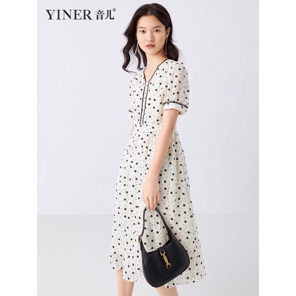 Đầm ren hoa nhí Yiner