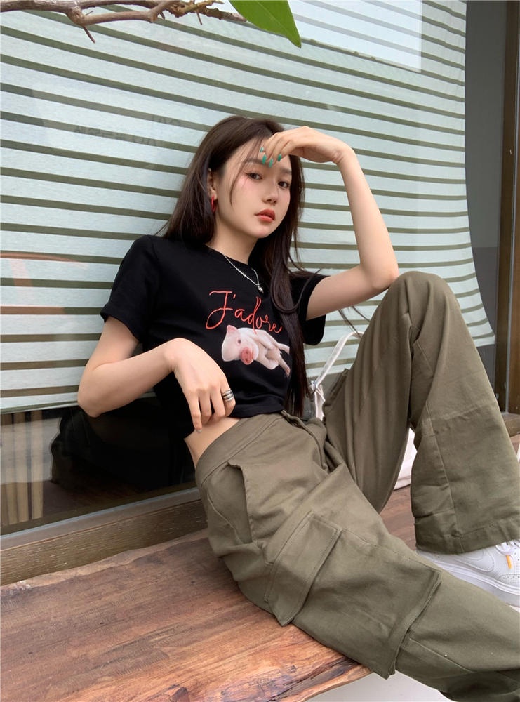 Áo Thun Nữ Tay Ngắn In Hình Heo Nhìn Ra Ngoài 50925