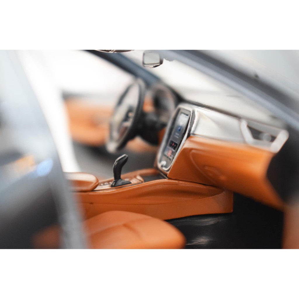 Xe mô hình VinFast Lux A2.0 1:24 Paudi