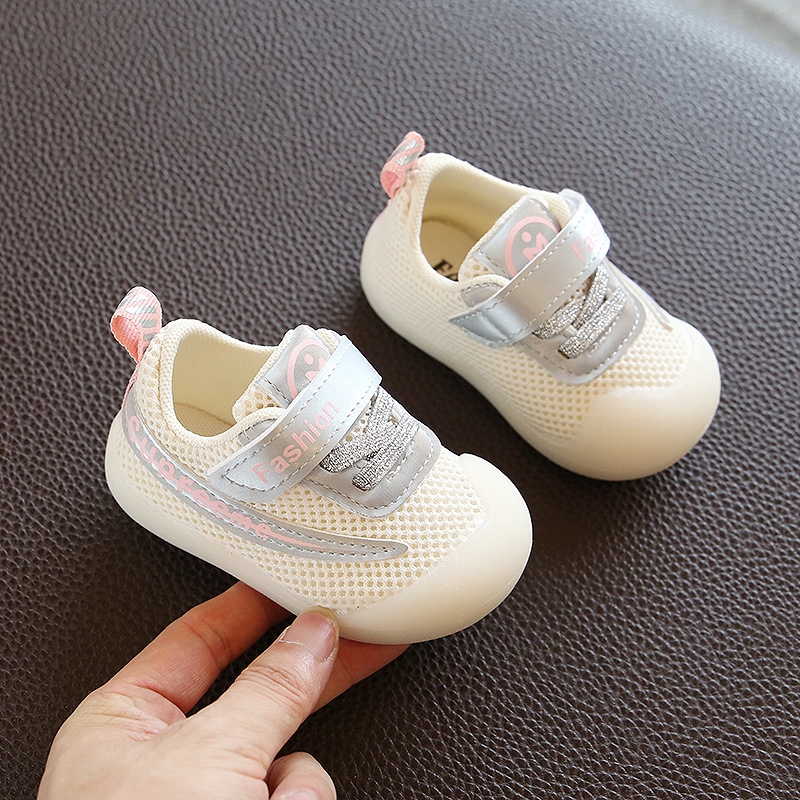 Giày tập đi thể thao đế mềm cho em bé 1-2 tuổi
