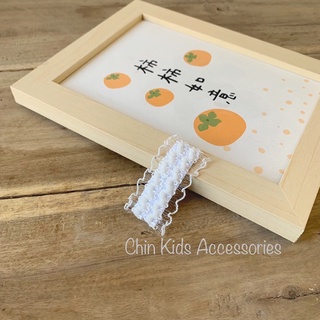 Kẹp tóc trắng xinh xắn cho bé