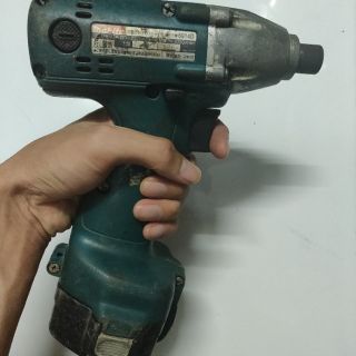 Máy bắt vít Makita 6914D