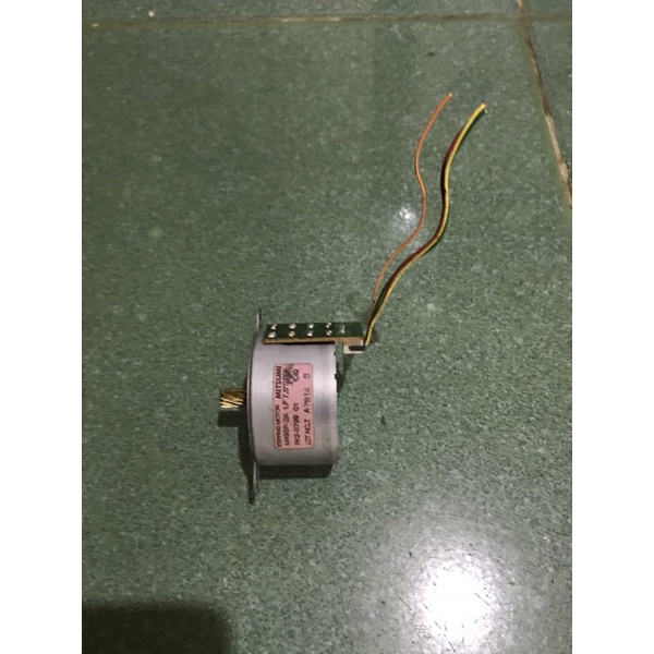 Động cơ tháo máy in