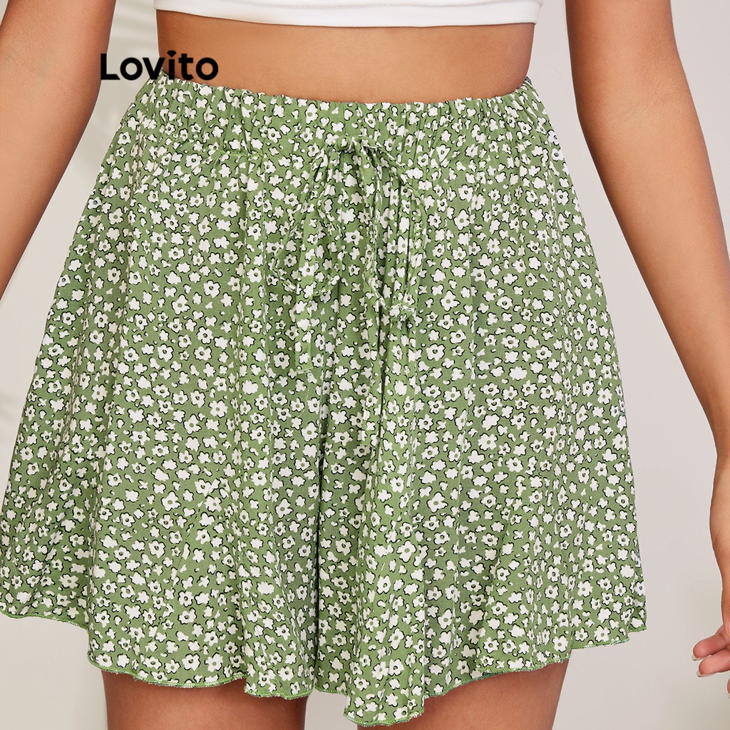 Quần short Lovito họa tiết hoa dây rút xếp nếp phong cách thường ngày L27LD033 (màu xanh lá)