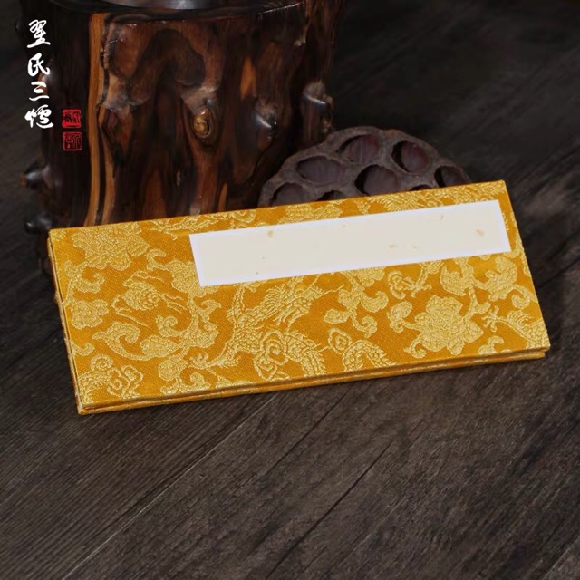 Sách bìa gấp cổ trang